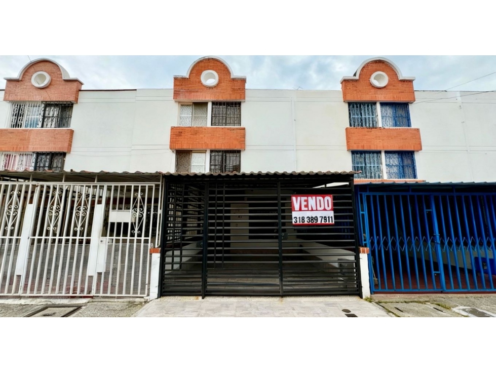 Casa remodelada en venta | Tres pisos - Portales de Niza Palmira Valle