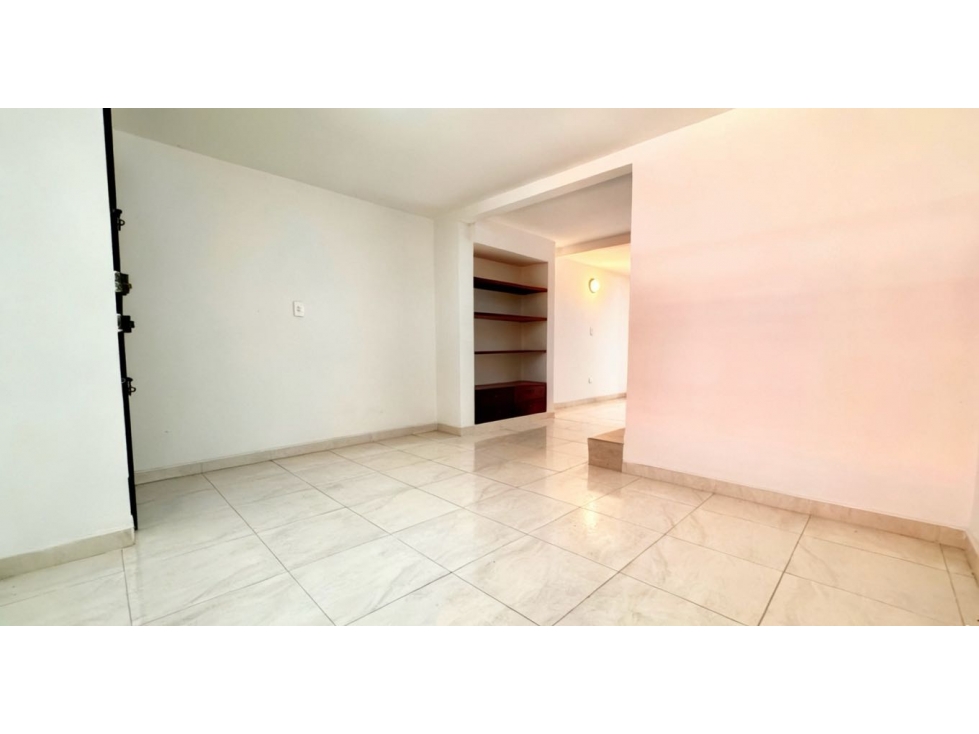 Casa remodelada en venta | Tres pisos - Portales de Niza Palmira Valle — foto 4