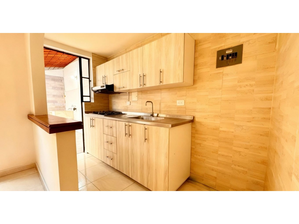 Casa remodelada en venta | Tres pisos - Portales de Niza Palmira Valle — foto 6