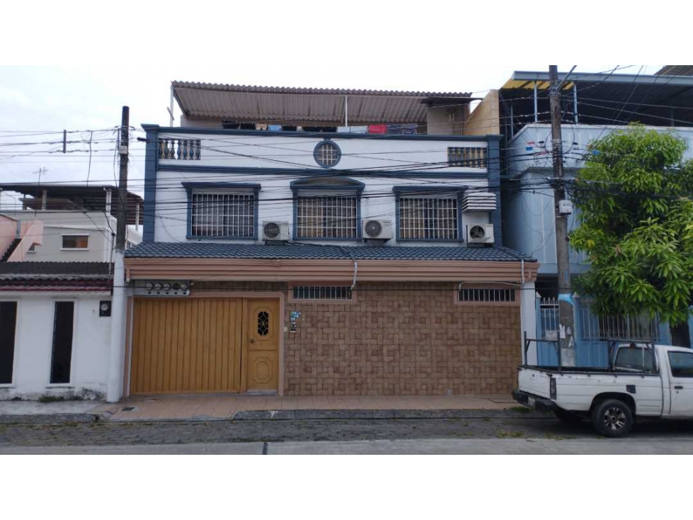 CASA RENTERA DE VENTA ALBORADA 10ma ETAPA