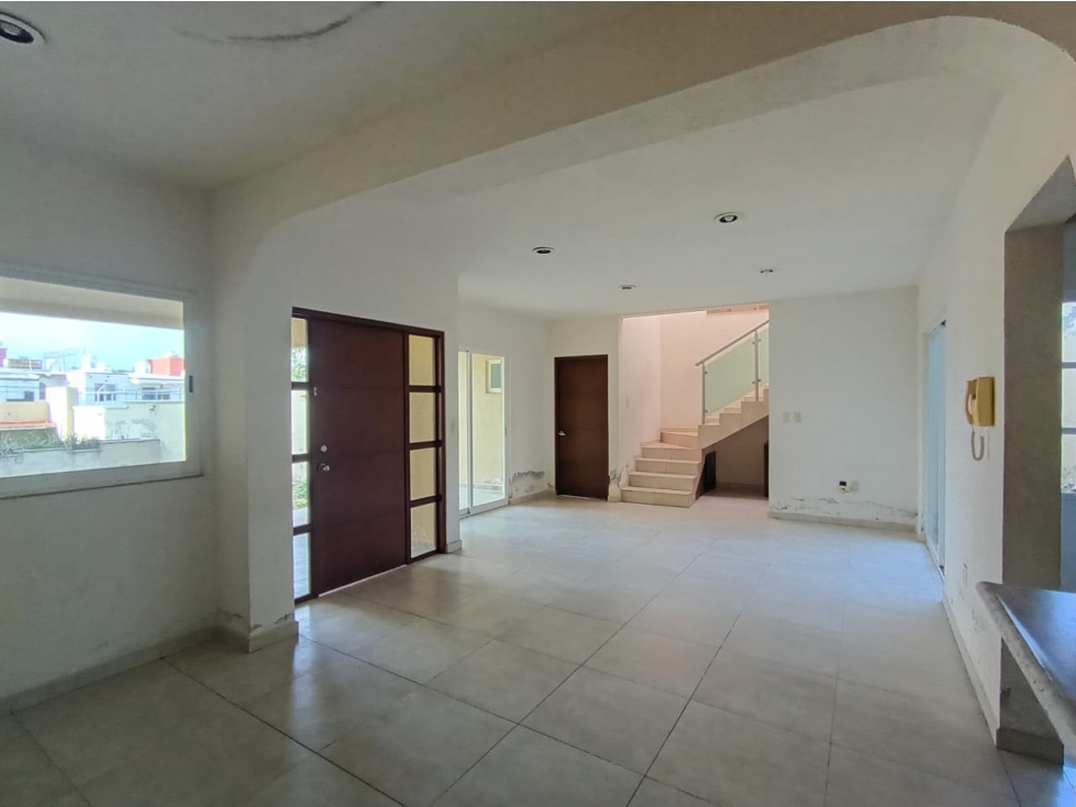 Casa Residencial con Posesión Inmediata en Las Fincas, Jiutepec - 3