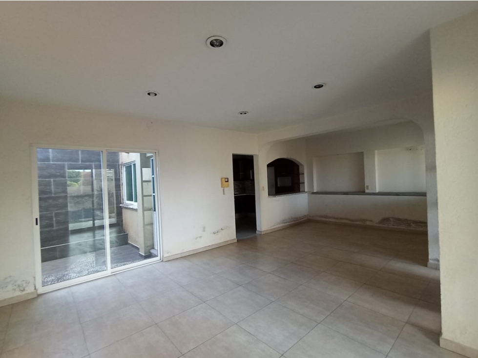 Casa Residencial con Posesión Inmediata en Las Fincas, Jiutepec - 4