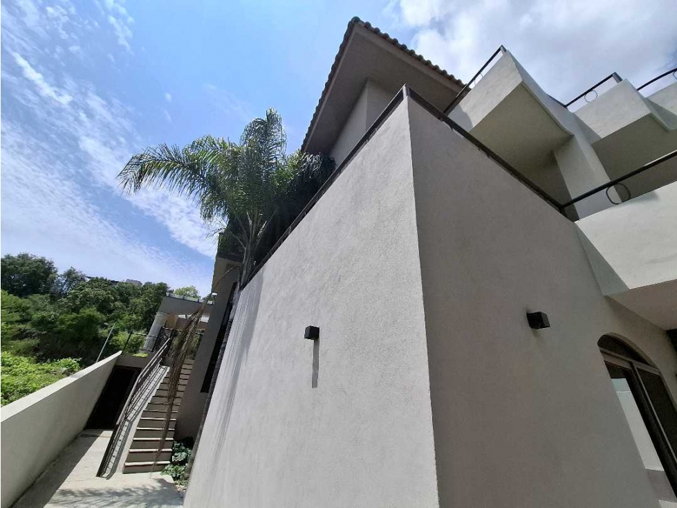 CASA RESIDENCIAL EN CLUB DE GOLF ALTOZANO