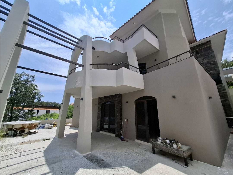 CASA RESIDENCIAL EN CLUB DE GOLF ALTOZANO — foto 2