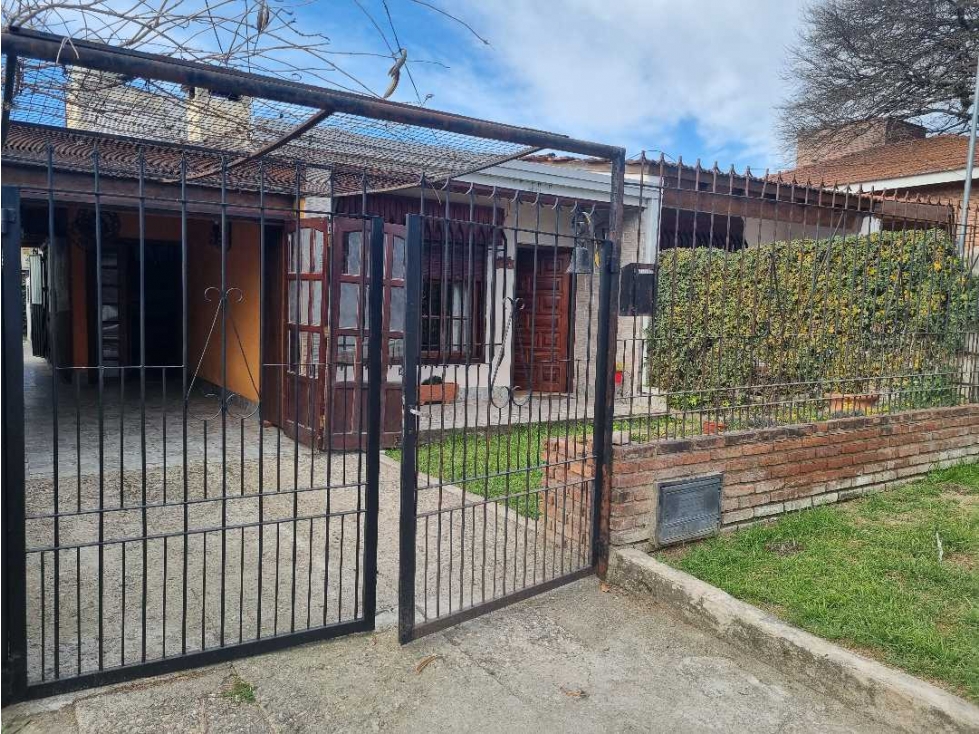 Casa sol y rio a metros del río