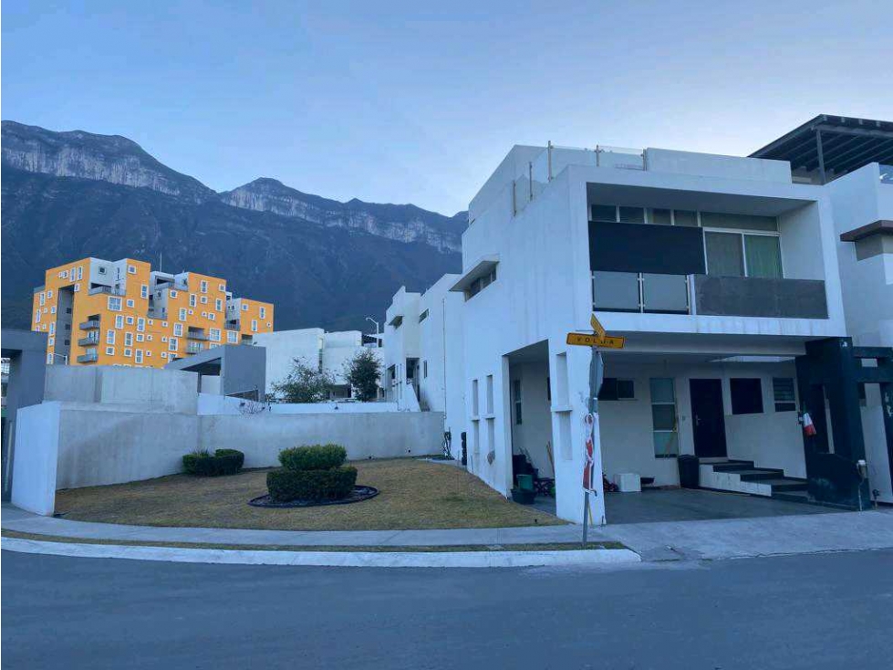 Casa T 270m2 C 207m2, 3 hab.3.5 wc,cocina integral, terreno excedente - 1