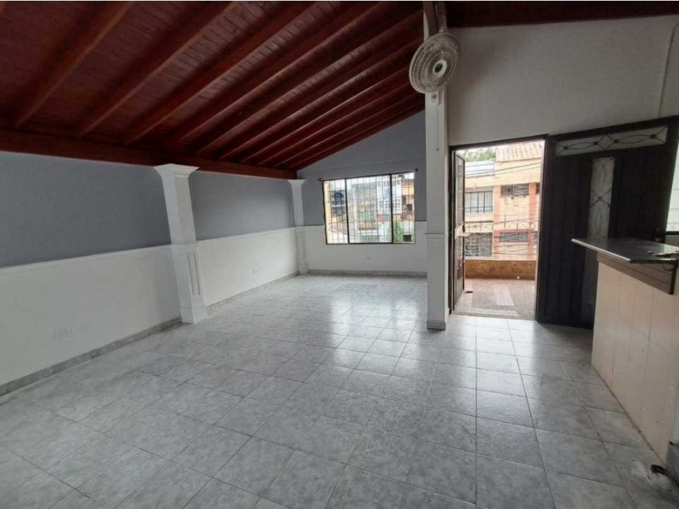 Casa tercer piso Miravalle — foto 3