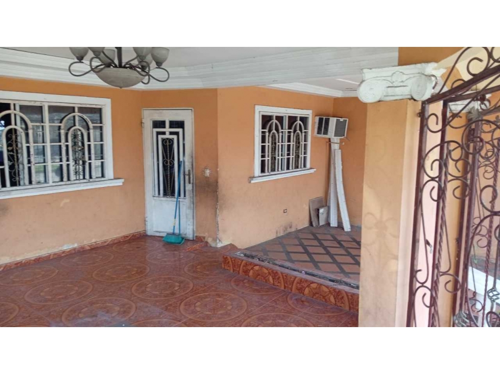 Casa Tocumen Villas de Santa Barbara 200 mts. 3 hab 2 baños 2 garaje — foto 5