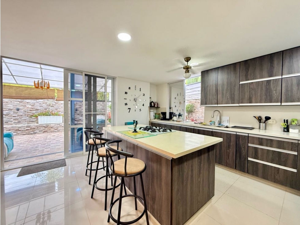 CASA TOTALMENTE REMODELADA EN EL CASTILLO - JAMUNDI (JP) — foto 3