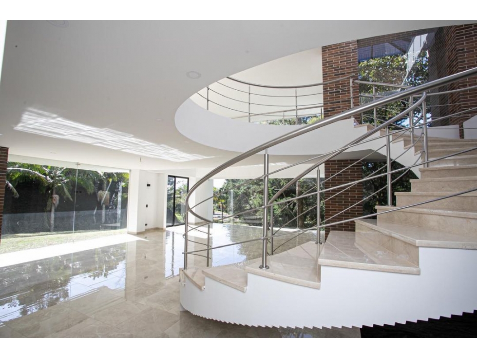 CASA UBICADA EN UNA DE LAS UNIDADES MÁS EXCLUSIVAS DE MEDELLIN — foto 6