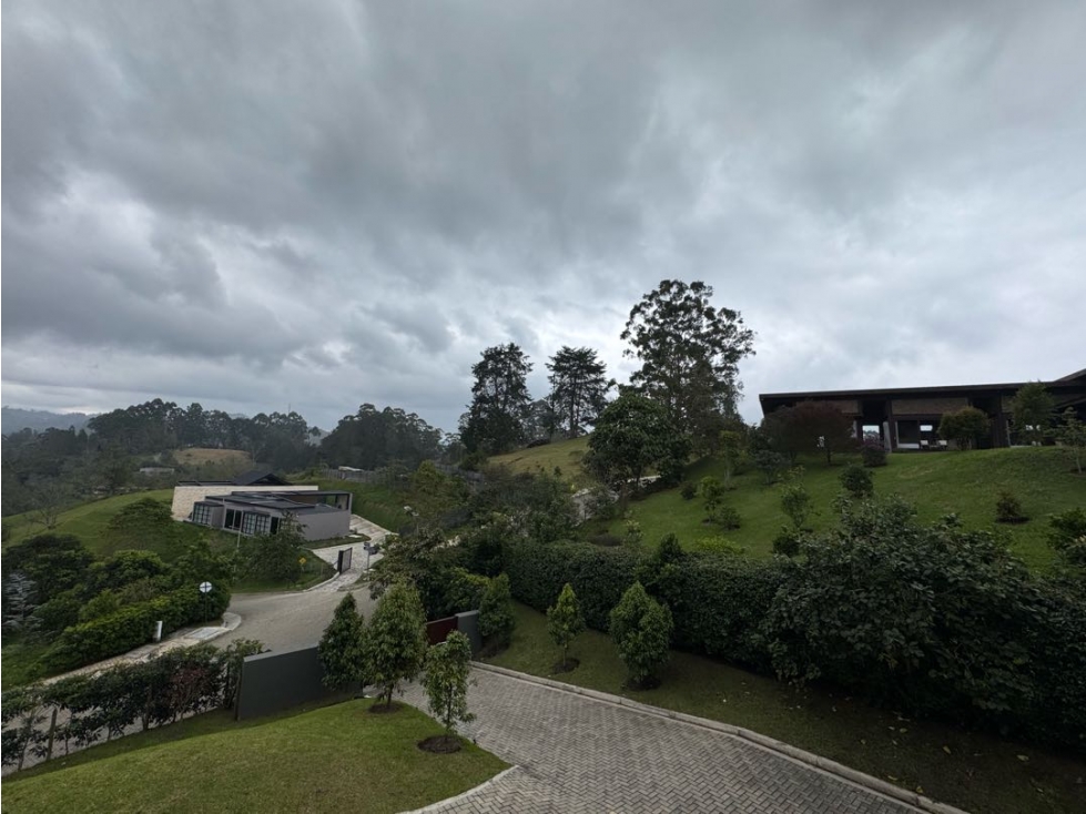 Vendemos Casa Unidad Montesereno El Retiro Con Diseño Muy Acogedor — foto 3