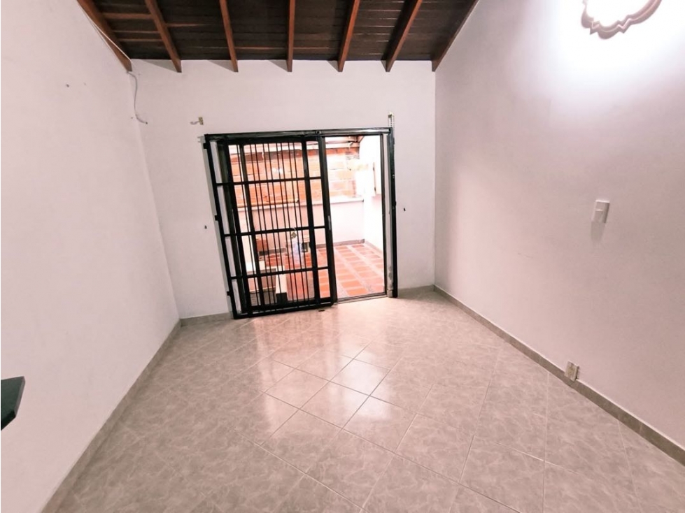 CASA UNIFAMILIAR | BARRIO CABAÑAS, BELLO EN VENTA M2244