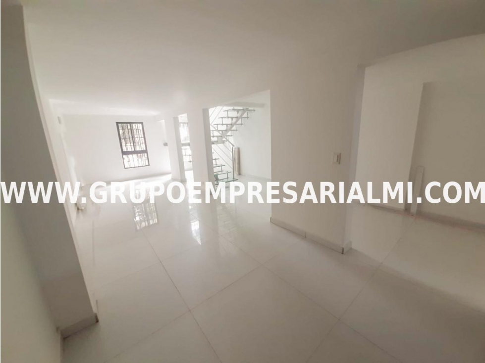 CASA UNIFAMILIAR EN ARRIENDO - SECTOR BELÉN LA MOTA COD: 32140