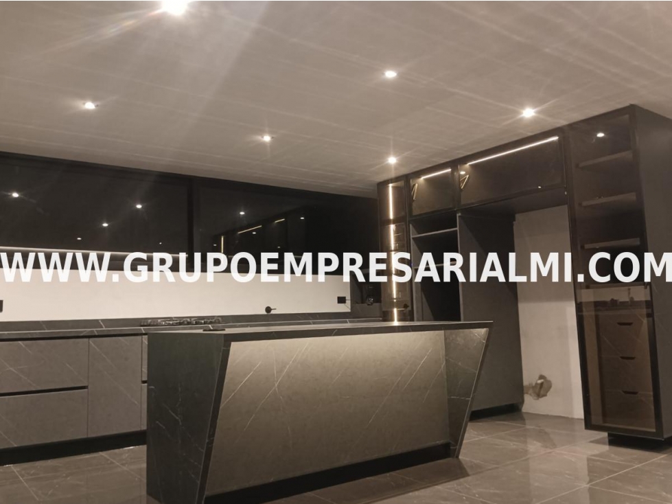 CASA UNIFAMILIAR EN ARRIENDO - VEREDA CABECERAS COD: 33122