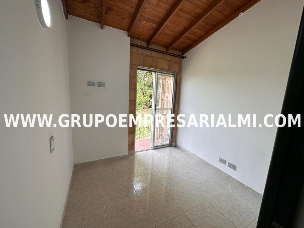 CASA UNIFAMILIAR EN ARRIENDO EN ROBLEDO COD: 27946 — foto 6