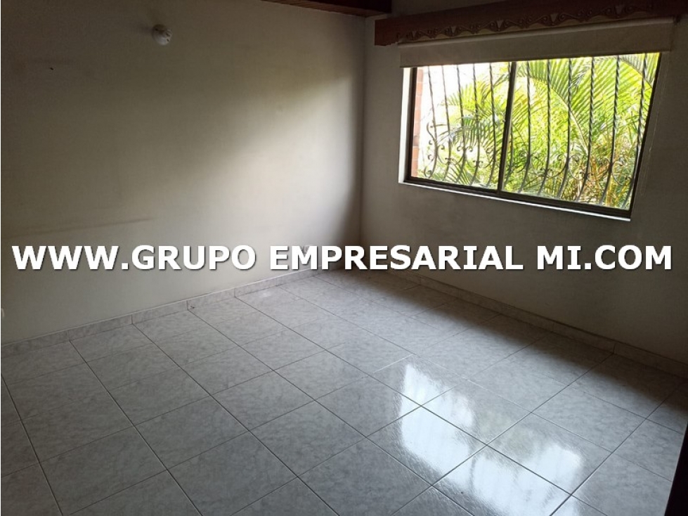 CASA UNIFAMILIAR EN ARRIENDO - SECTOR SIMÓN BOLÍVAR COD: 27170 — foto 3