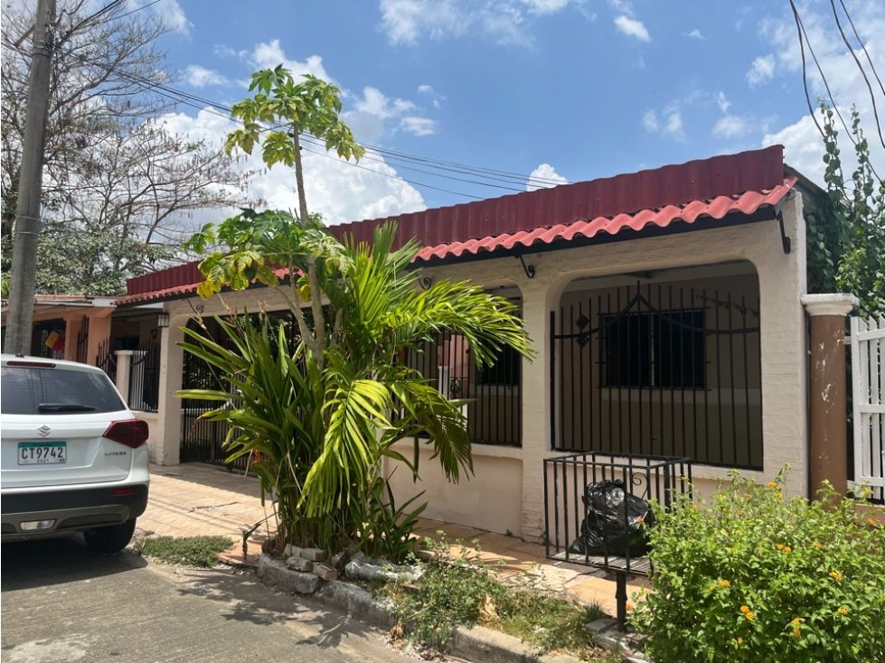 Casa unifamiliar en Colinas del Golf