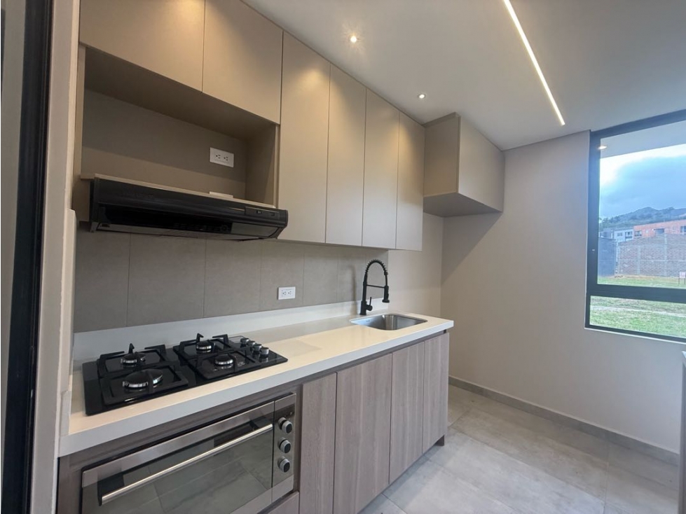 Casa Unifamiliar en Urbanización abierta para estrenar — foto 2