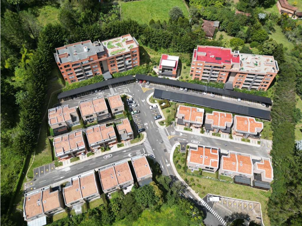 Casa Unifamiliar en Urbanización cerrada El Retiro