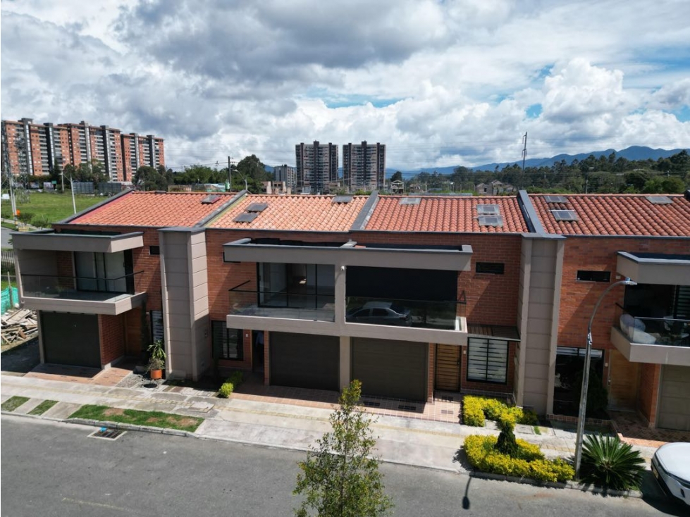 Casa Unifamiliar en Urbanización abierta San Antonio de Pereira