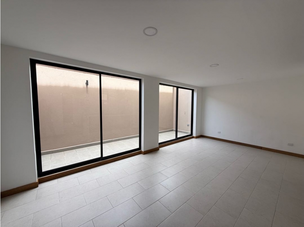Casa Unifamiliar en Urbanización cerrada La Ceja — foto 3
