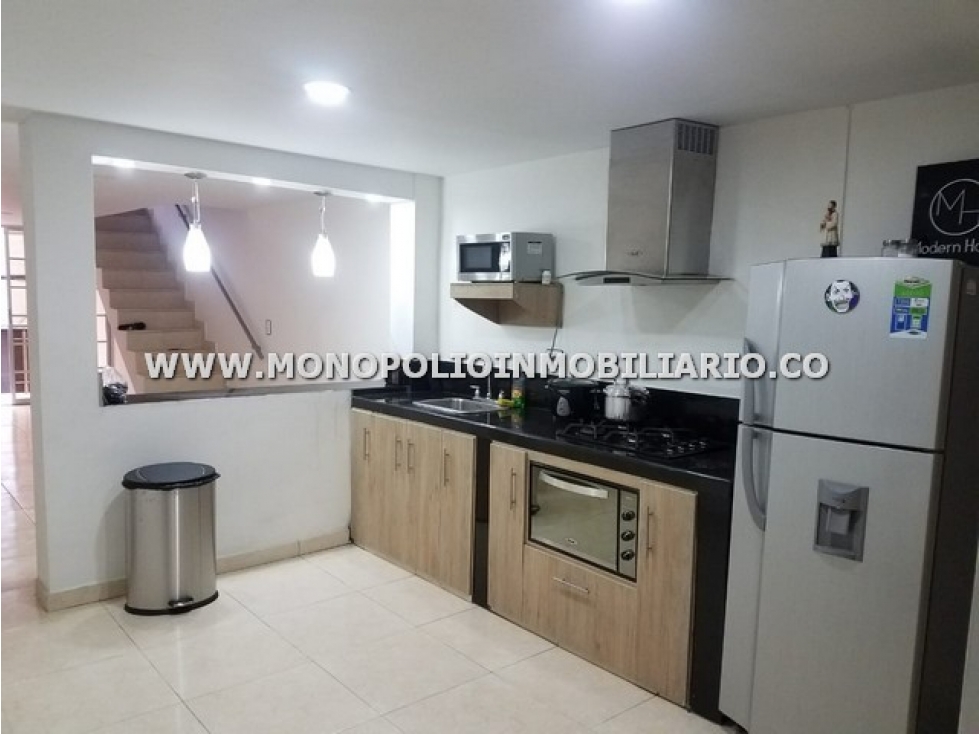 CASA UNIFAMILIAR EN VENTA - BARRIO TRINIDAD COD: 14416