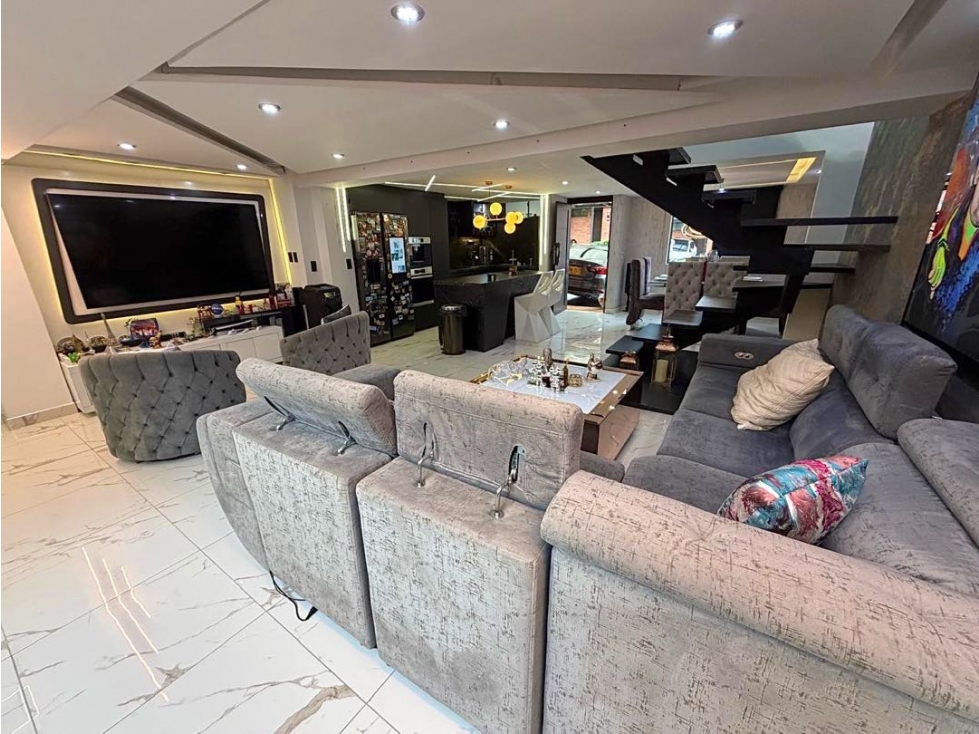 CASA UNIFAMILIAR EN VENTA EN AMAZONÍA EN BELLO — foto 4