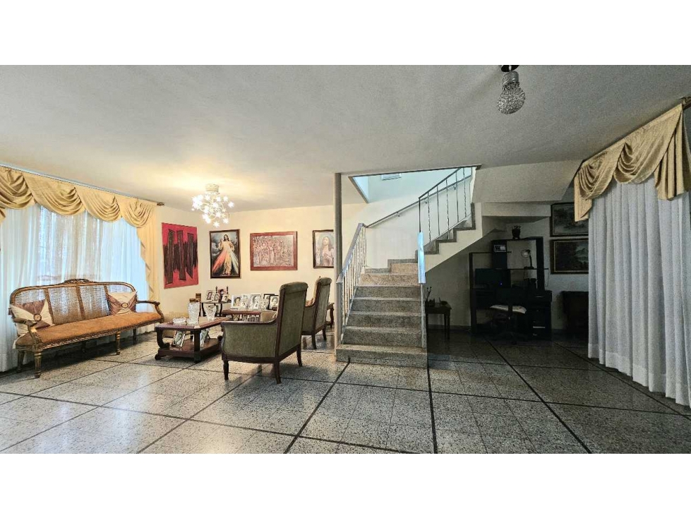 Casa de 225m² para Remodelar en Venta en Belén Nogal — foto 3