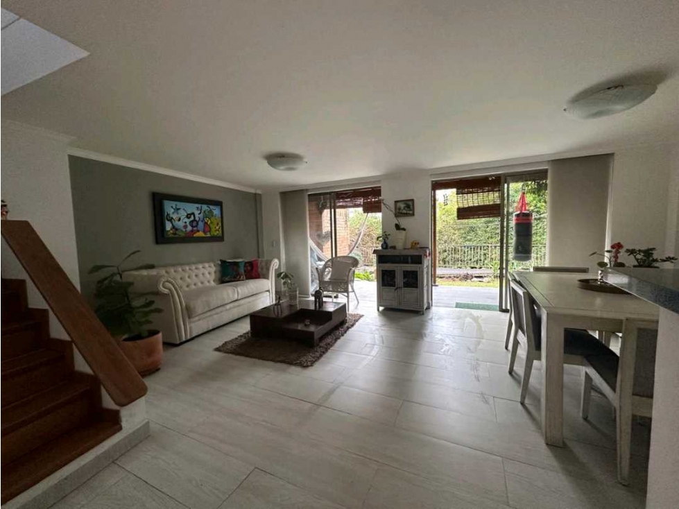 CASA UNIFAMILIAR EN VENTA ENVIGADO SECTOR LA SEBASTIANA (T)