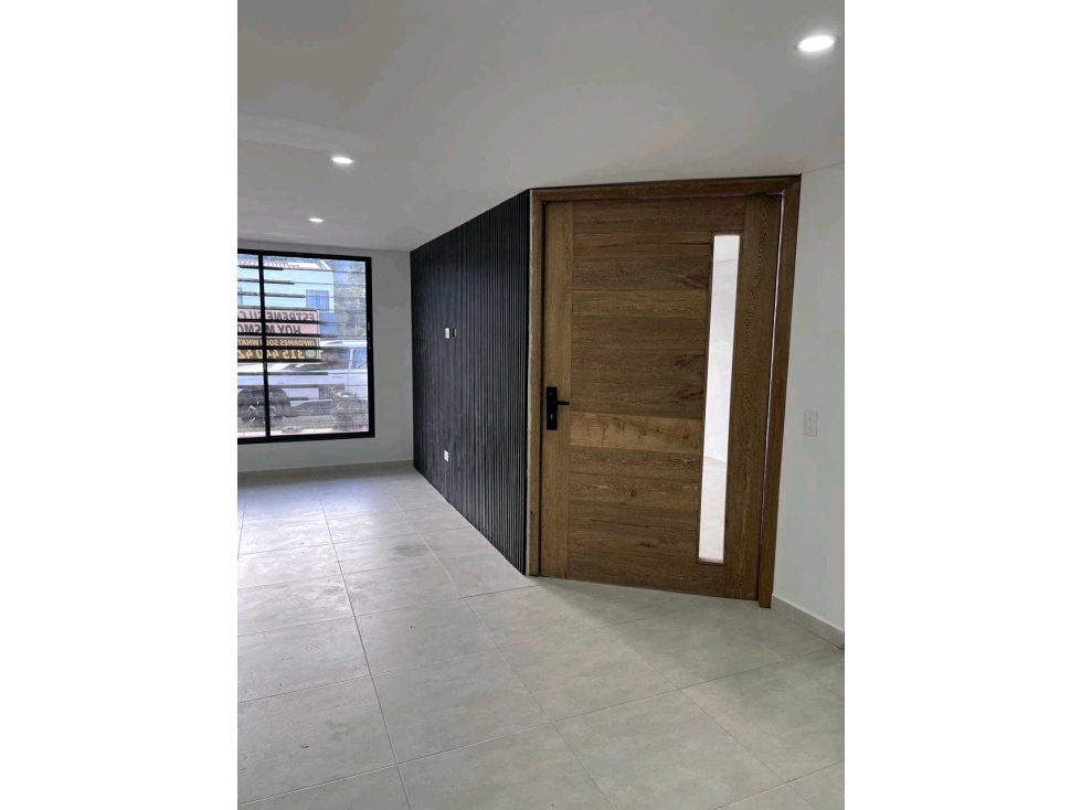 CASA UNIFAMILIAR EN VENTA LA CEJA (T) — foto 2