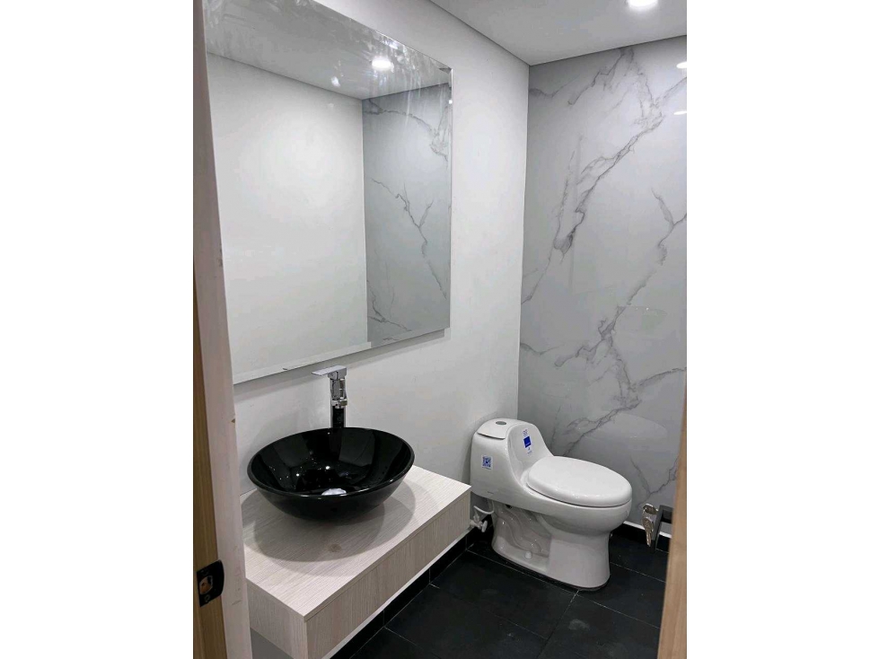 CASA UNIFAMILIAR EN VENTA LA CEJA (T) — foto 5