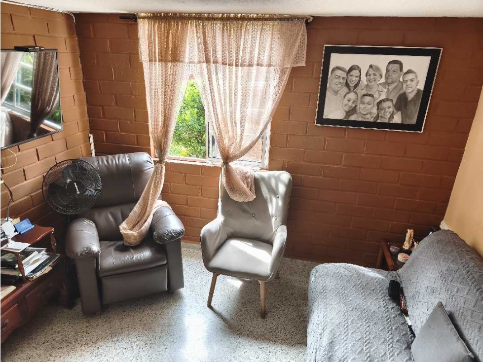 CASA UNIFAMILIAR EN VENTA SABANETA URBANIZACION ALCAZAR DE LA SABANA
