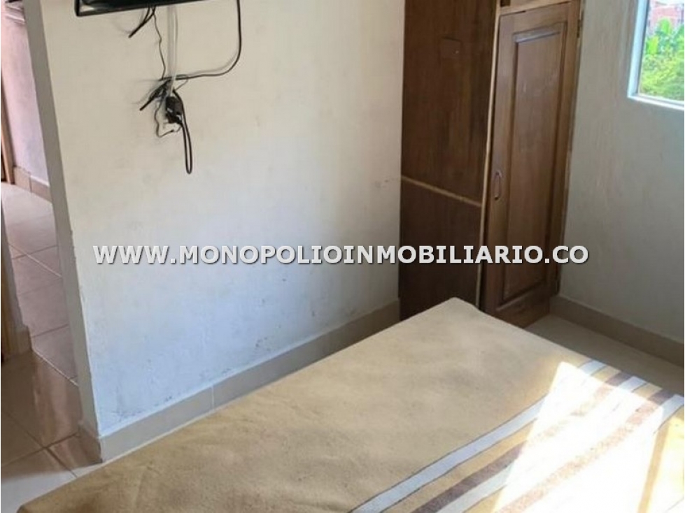 CASA UNIFAMILIAR EN VENTA - SECTOR POPULAR COD: 24475 - 6