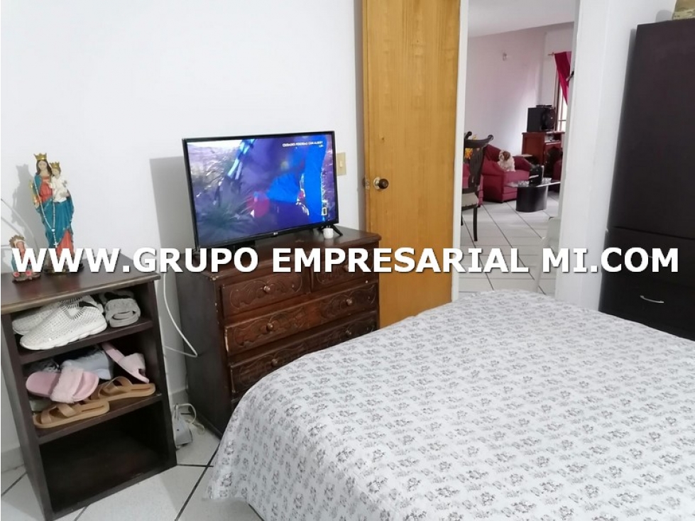 CASA UNIFAMILIAR EN VENTA - BARRIO HORIZONTES, RIONEGRO COD: 27088 - 6