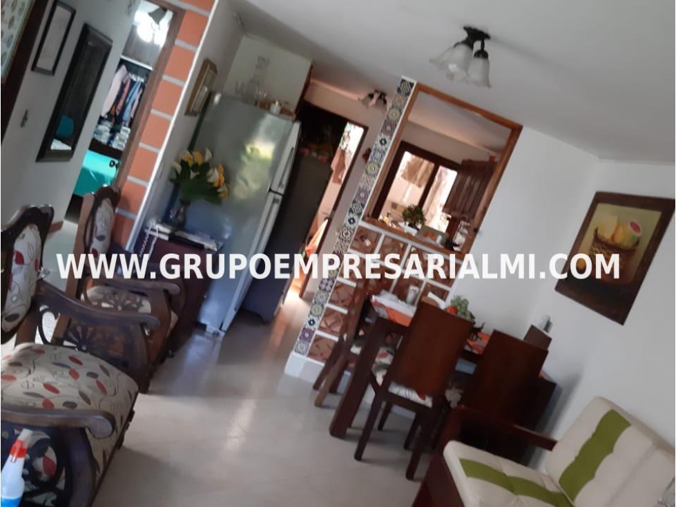 CASA UNIFAMILIAR EN VENTA - SECTOR SAN JOSE, EL RETIRO COD: 27330 - 1
