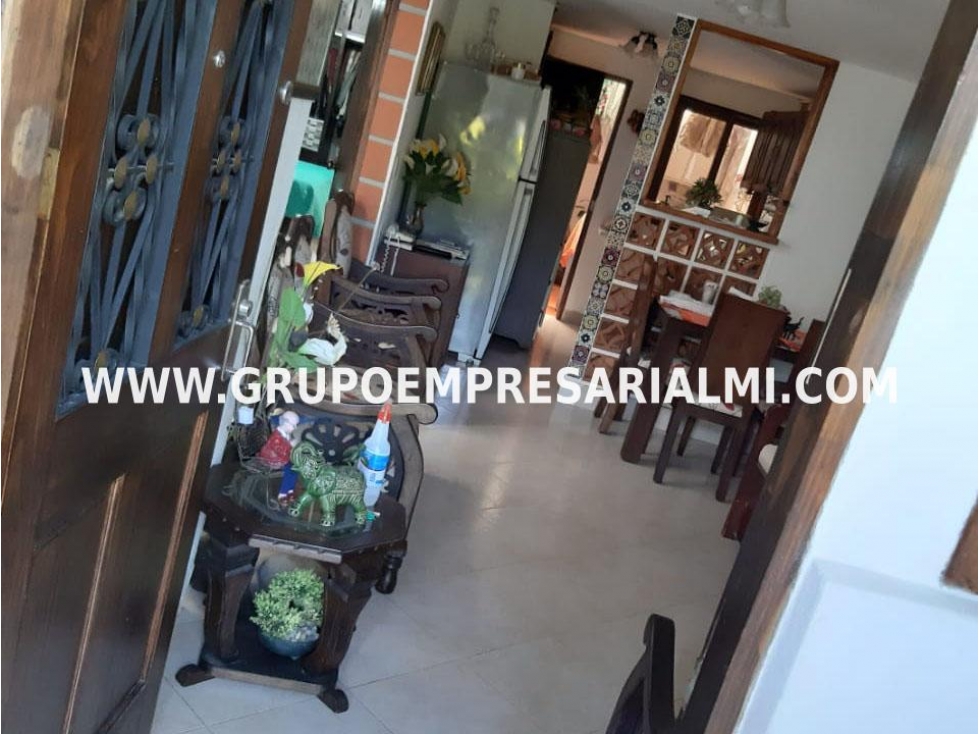 CASA UNIFAMILIAR EN VENTA - SECTOR SAN JOSE, EL RETIRO COD: 27330 - 4