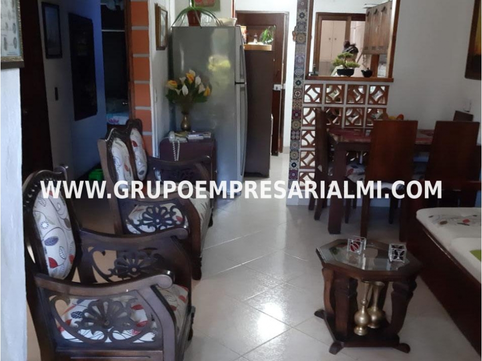 CASA UNIFAMILIAR EN VENTA - SECTOR SAN JOSE, EL RETIRO COD: 27330 - 5
