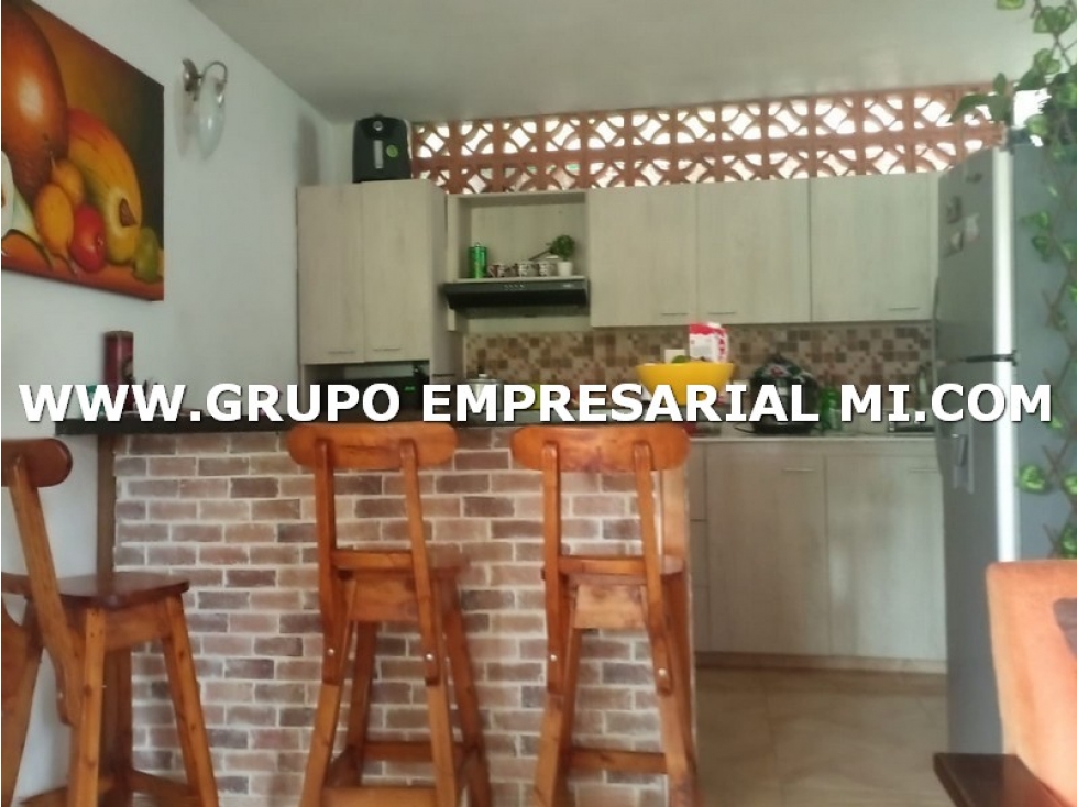 CASA UNIFAMILIAR EN VENTA - SECTOR LA DOCTORA, SABANETA COD: 27186 - 3