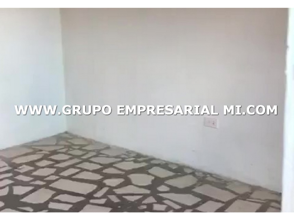 CASA UNIFAMILIAR EN VENTA - SECTOR EL SALADO, SAN JAVIER COD: 26102 - 4