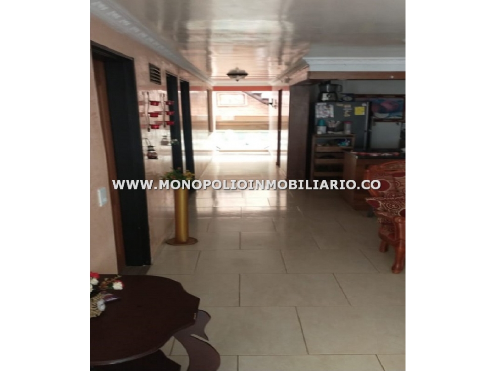 CASA UNIFAMILIAR EN VENTA - SECTOR SAN NICOLAS, RIONEGRO COD: 24868 - 3