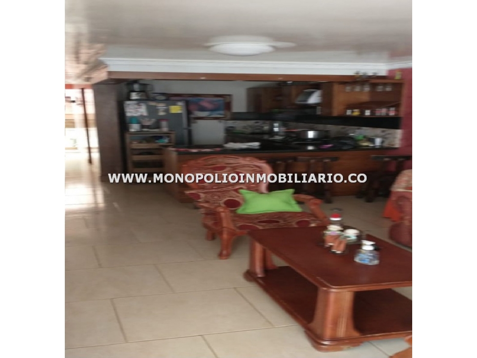 CASA UNIFAMILIAR EN VENTA - SECTOR SAN NICOLAS, RIONEGRO COD: 24868 - 1