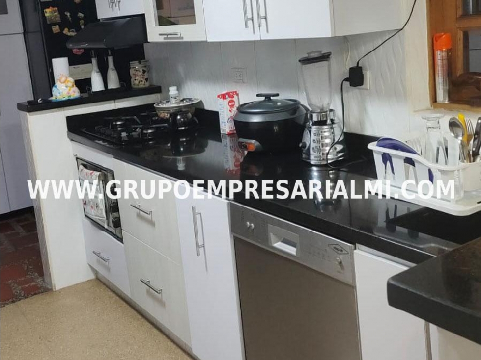 CASA UNIFAMILIAR EN VENTA - SECTOR EL DORADO, ENVIGADO COD: 27755 - 2