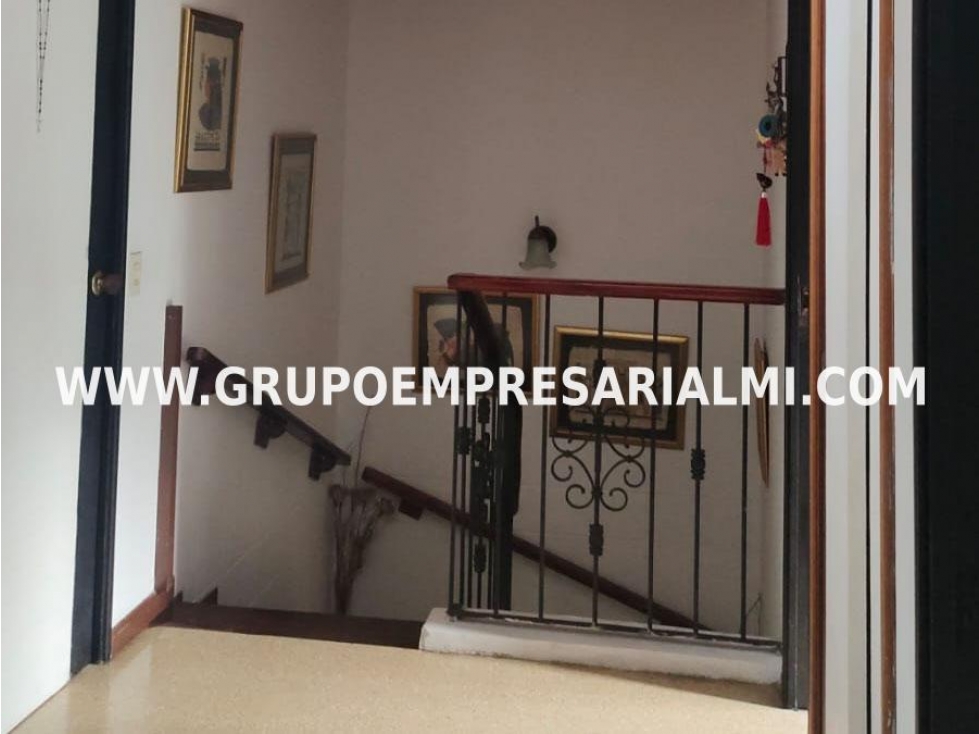 CASA UNIFAMILIAR EN VENTA - SECTOR EL DORADO, ENVIGADO COD: 27755 - 6