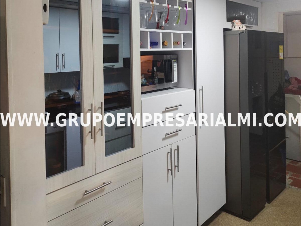 CASA UNIFAMILIAR EN VENTA - SECTOR EL DORADO, ENVIGADO COD: 27755 - 3