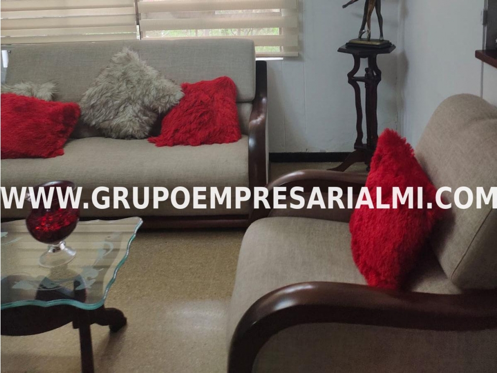 CASA UNIFAMILIAR EN VENTA - SECTOR EL DORADO, ENVIGADO COD: 27755 - 4