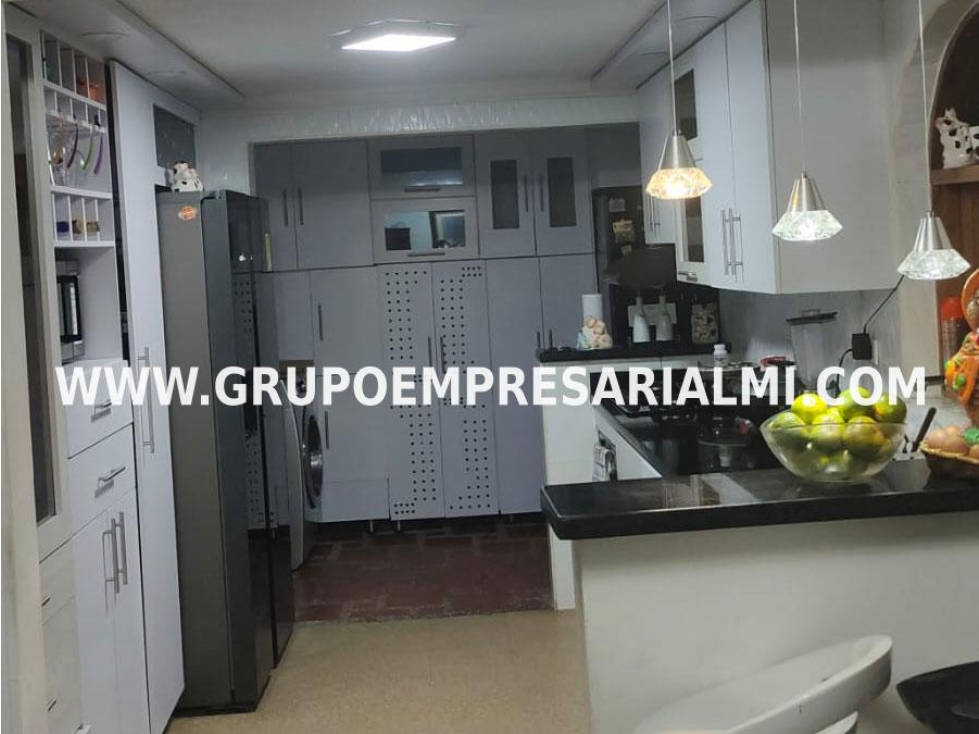 CASA UNIFAMILIAR EN VENTA - SECTOR EL DORADO, ENVIGADO COD: 27755 - 1