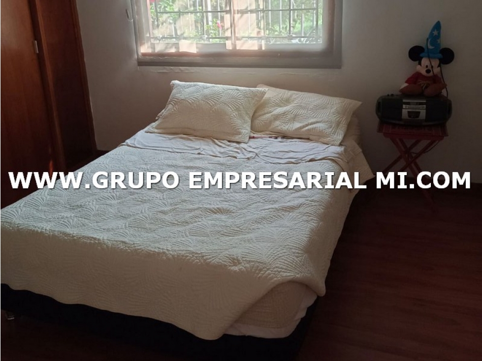 CASA UNIFAMILIAR EN VENTA - SECTOR LA DOCTORA, SABANETA COD: 27222 - 5
