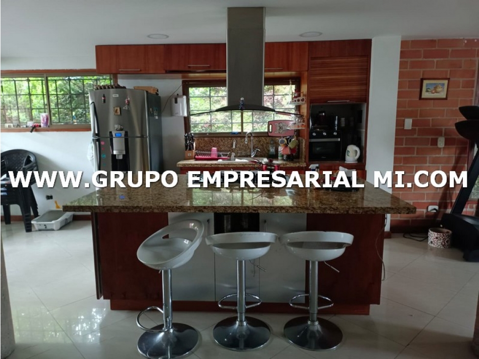 CASA UNIFAMILIAR EN VENTA - SECTOR LA DOCTORA, SABANETA COD: 27222 - 2