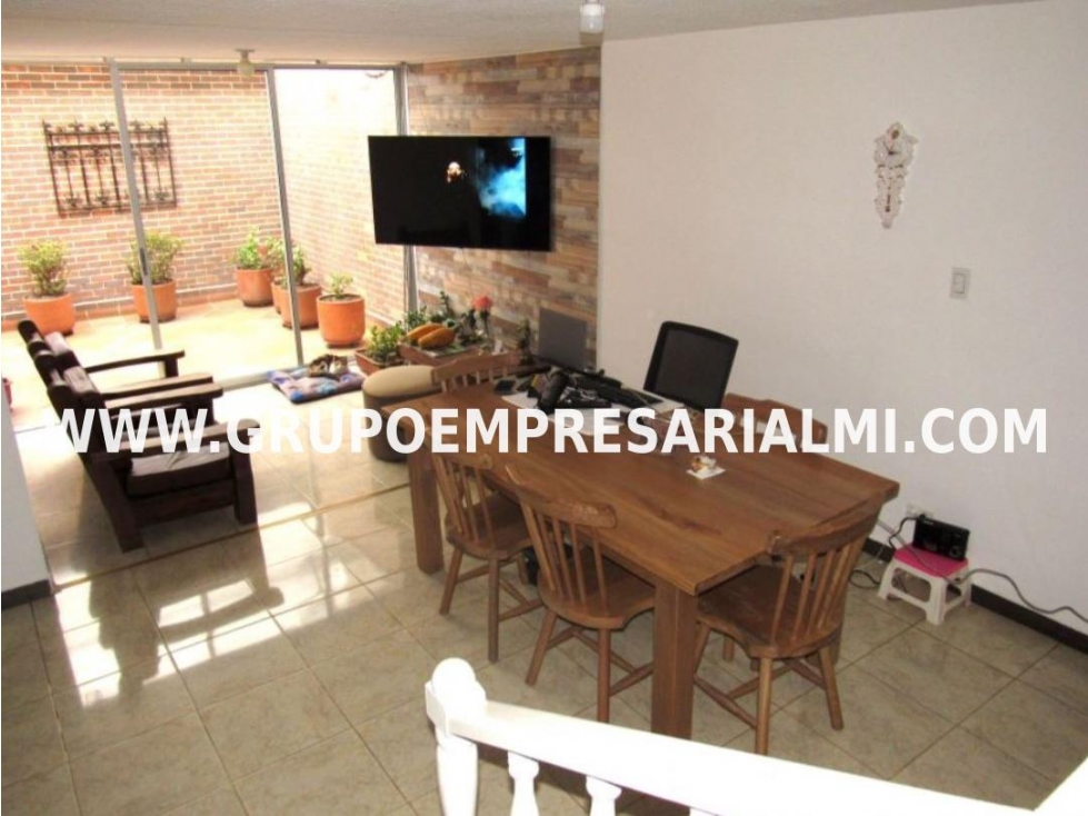 CASA UNIFAMILIAR EN VENTA - SECTOR CAMPO ALEGRO, LA AMÉRICA COD: 28317