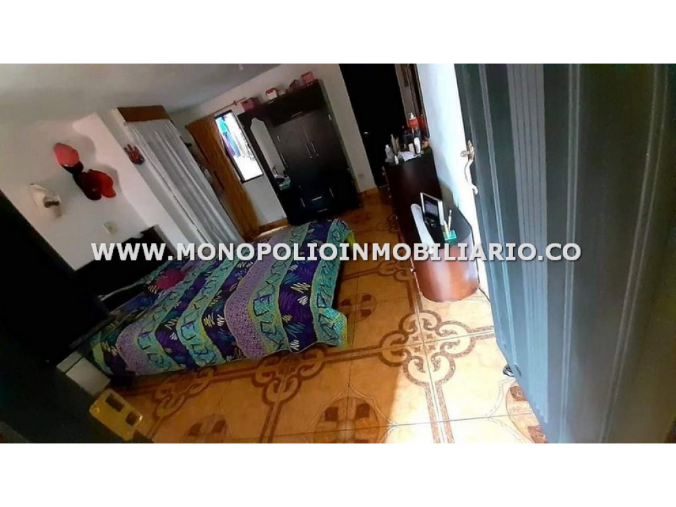 CASA UNIFAMILIAR EN VENTA - SECTOR TOBON QUINTERO COD: 20284 - 4